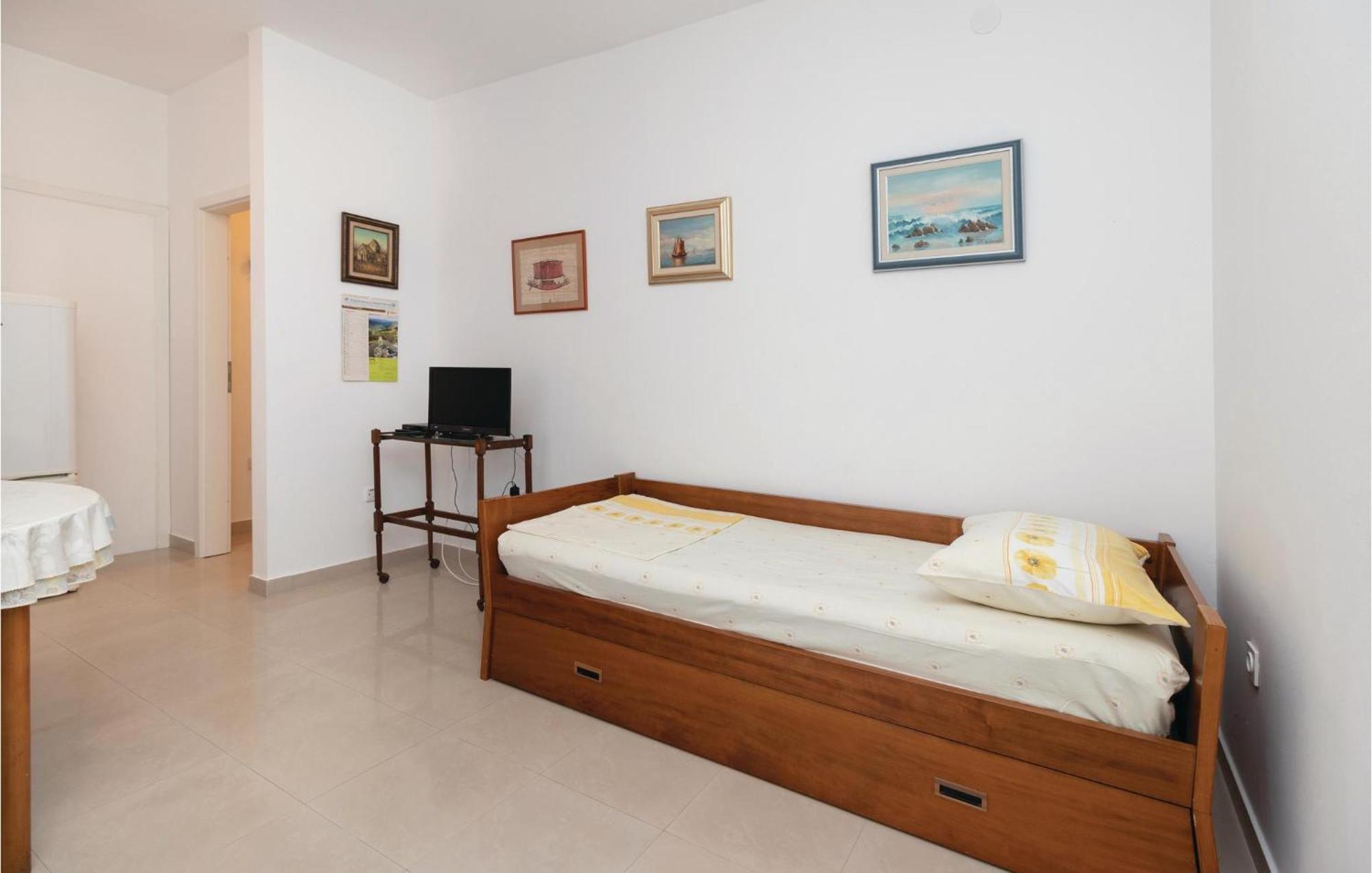 1 Bedroom Stunning Apartment In Zadar Exterior photo